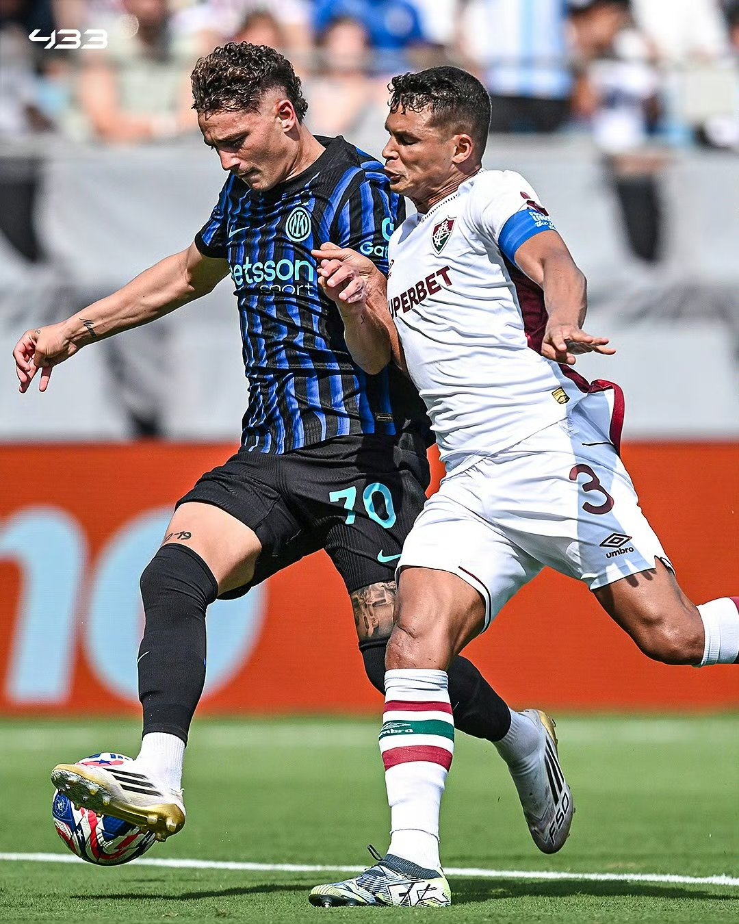 米兰体育平台 -赛前西甲焦点战，AC米兰状态回暖，悬念犹存，训练强度明显提升(巴萨50科莫全场集锦)