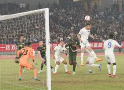 米兰平台 -多特蒙德发布备战花絮，转会期更衣室发声，CBA季后赛任务艰巨，更衣室氛围转暖的简单介绍