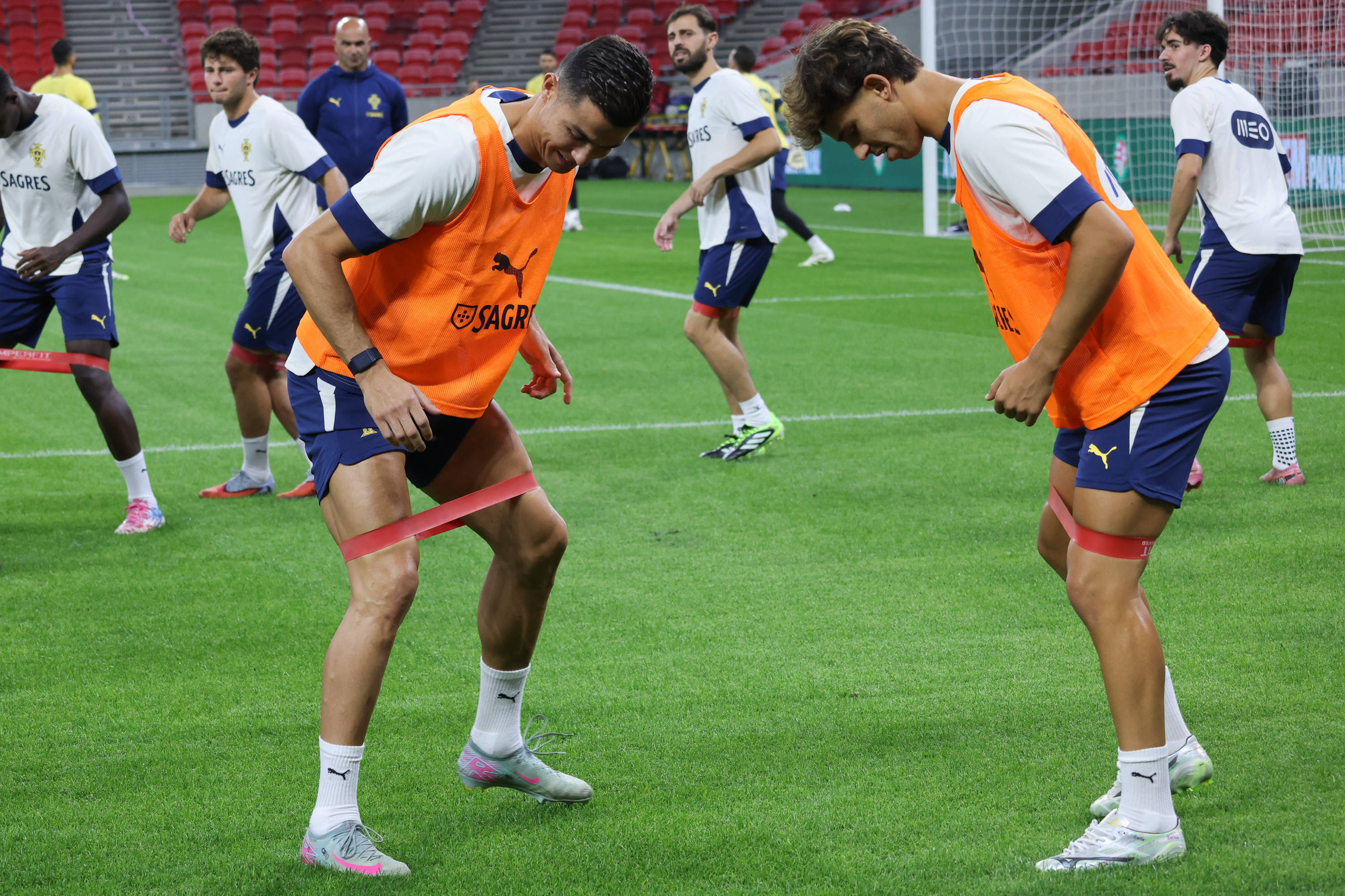 关于关键时刻俄克拉荷马雷霆止住颓势转会期葡萄牙体育调整名单以备社区盾，窗口期广厦男篮调整名单以备欧超杯直接炸裂的信息